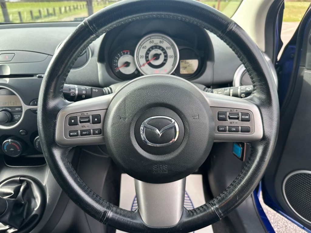 MAZDA MAZDA2