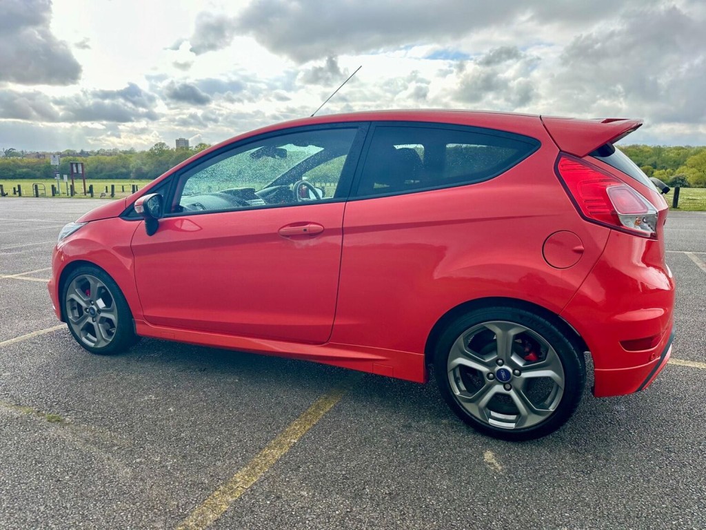 FORD FIESTA