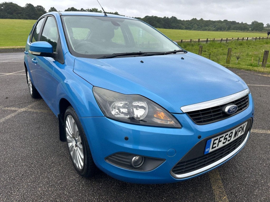 View FORD FOCUS 2.0 Titanium 5dr