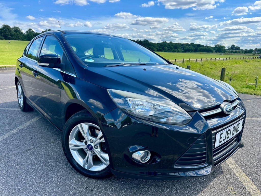 View FORD FOCUS 1.6 Zetec Euro 5 5dr