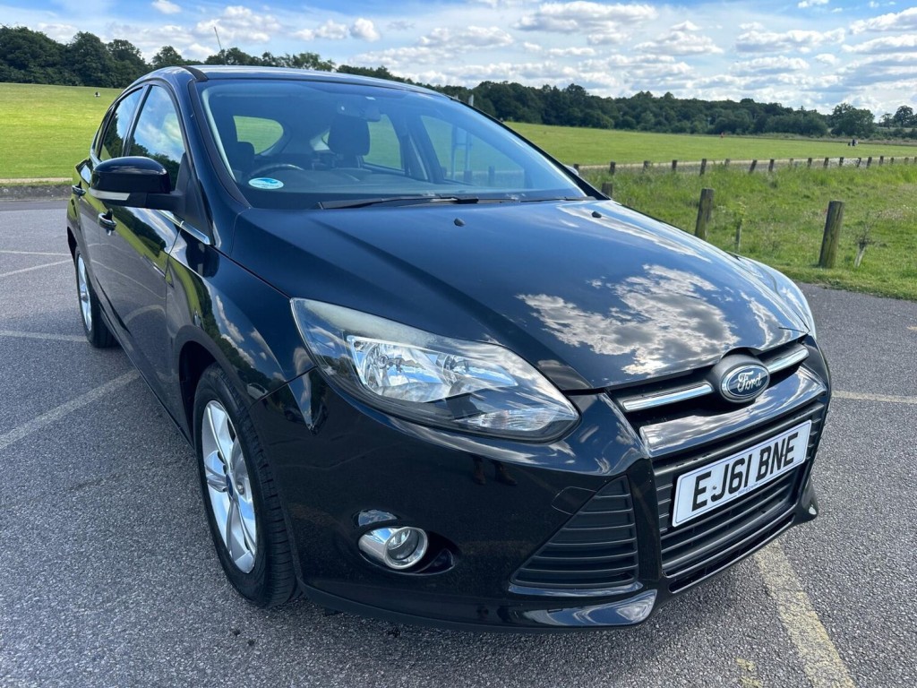 View FORD FOCUS 1.6 Zetec Euro 5 5dr