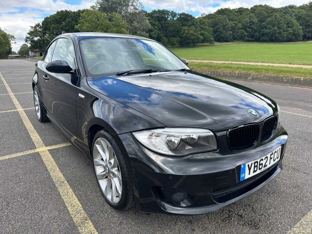 View BMW 1 SERIES 2.0 120i Exclusive Edition Euro 5 (s/s) 2dr