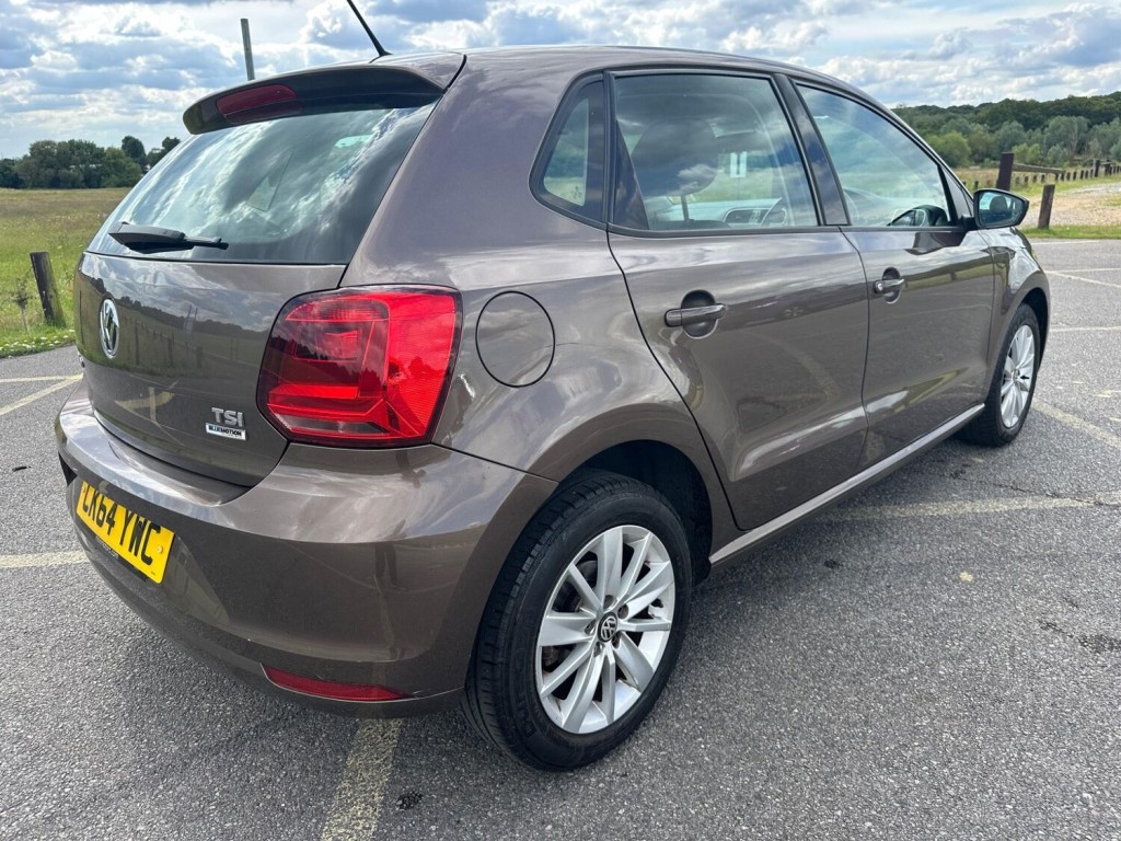 VOLKSWAGEN POLO