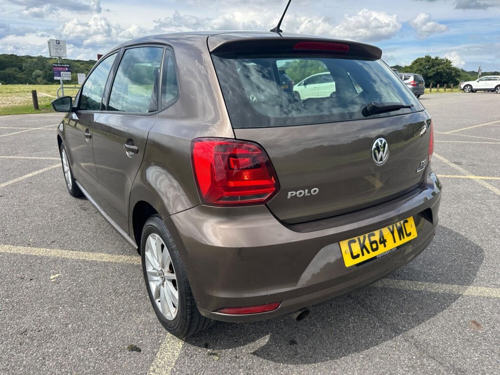 VOLKSWAGEN POLO