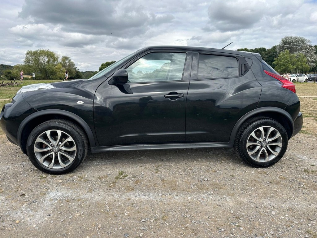 NISSAN JUKE