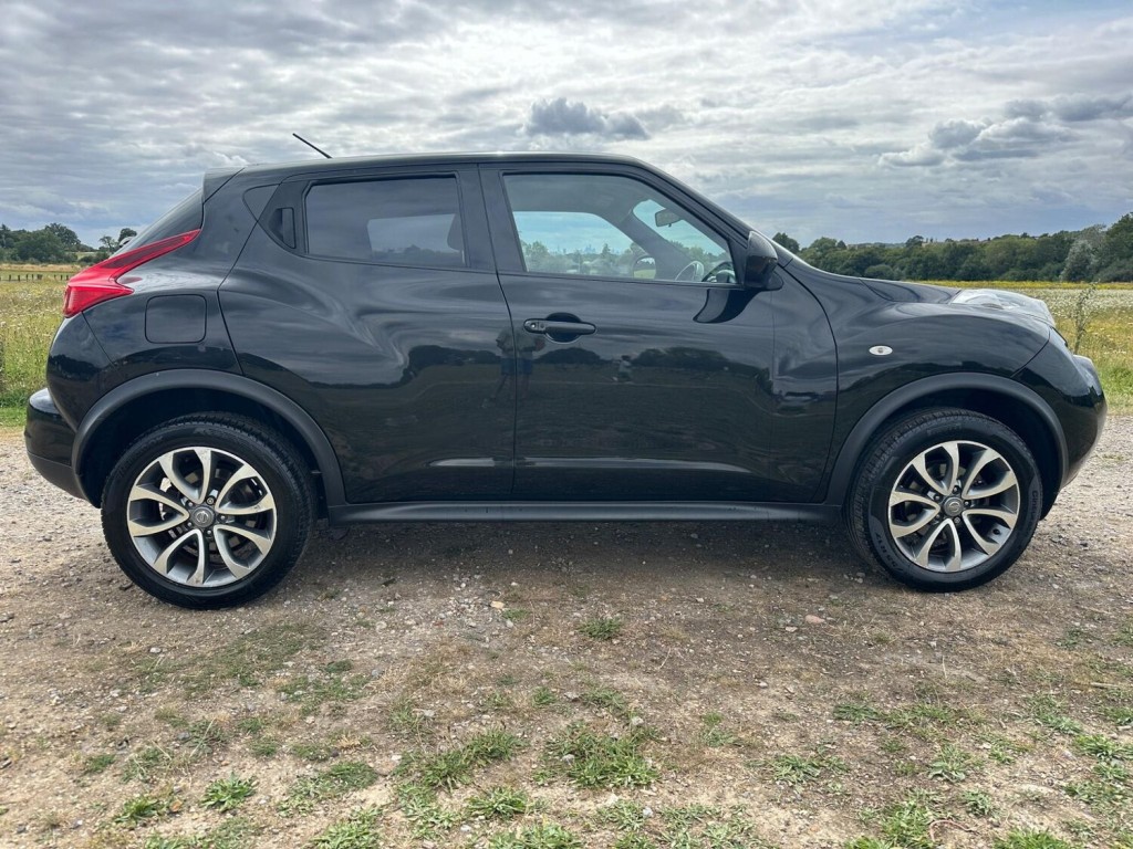 NISSAN JUKE