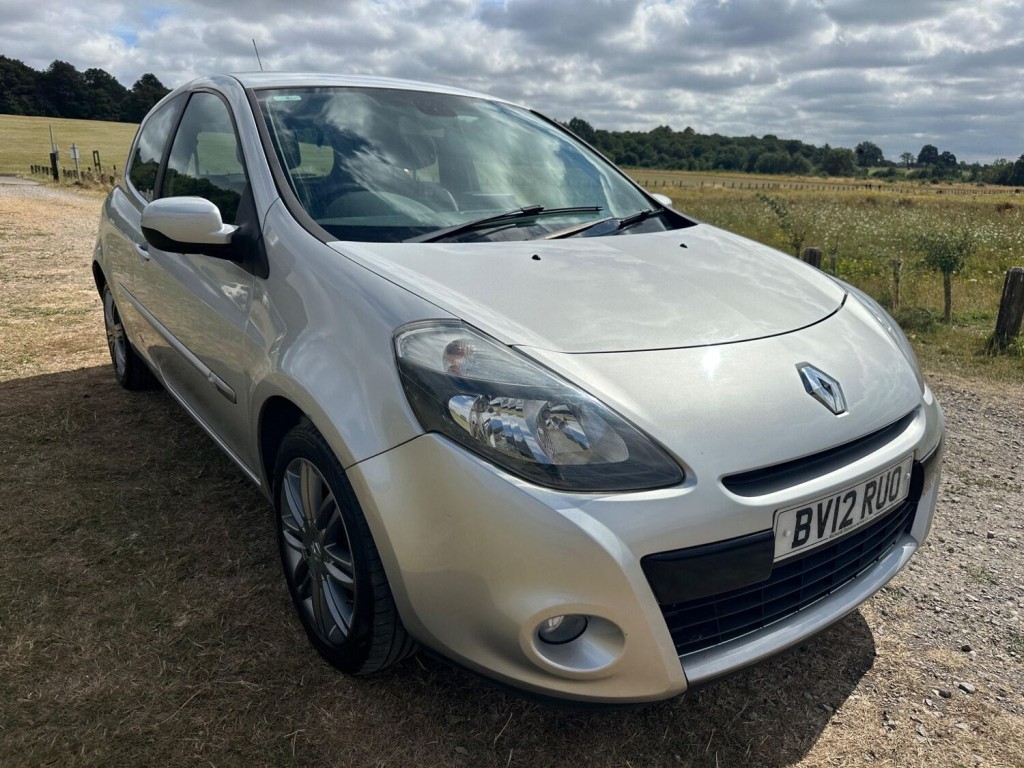 View RENAULT CLIO 1.2 Dynamique TomTom Euro 5 3dr