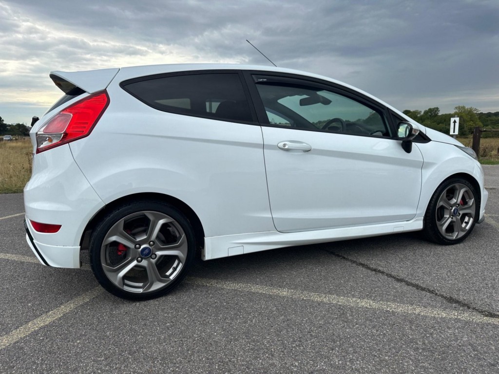 FORD FIESTA
