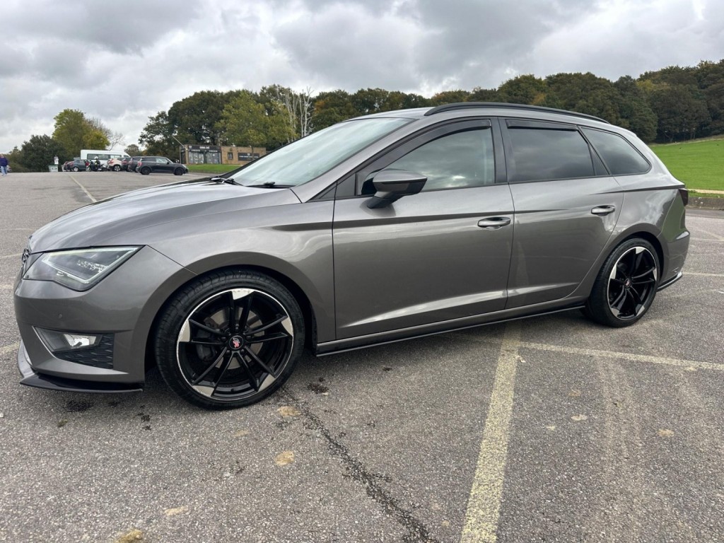 SEAT LEON