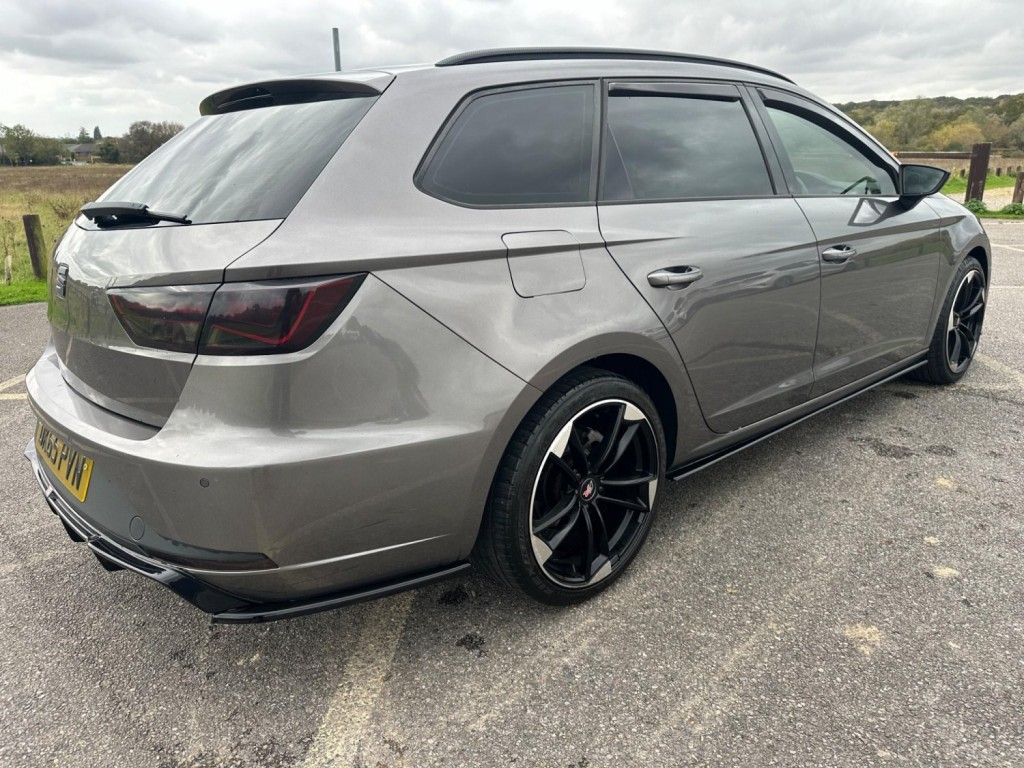 SEAT LEON