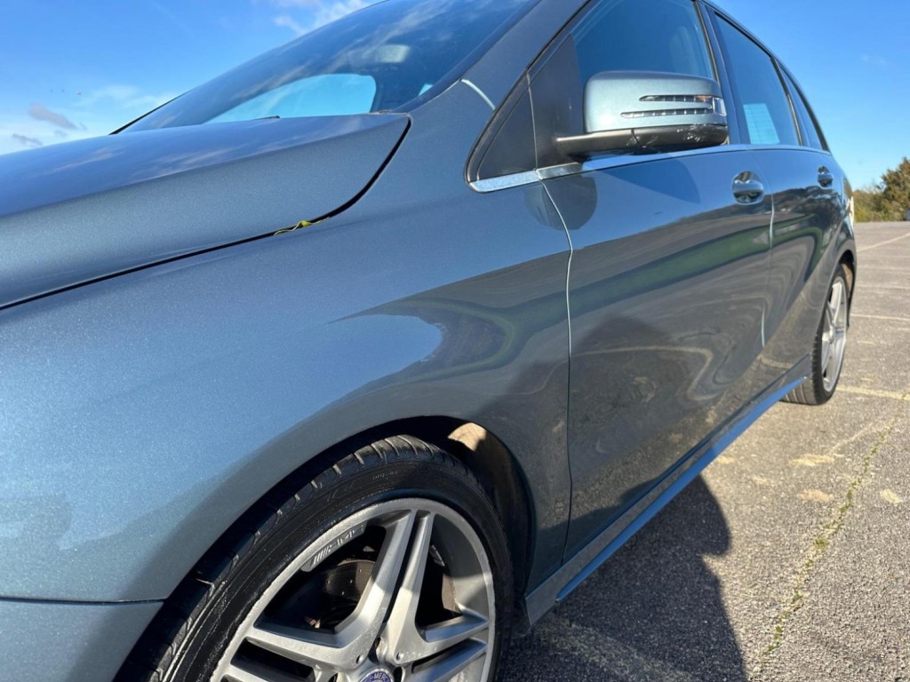 MERCEDES-BENZ B CLASS