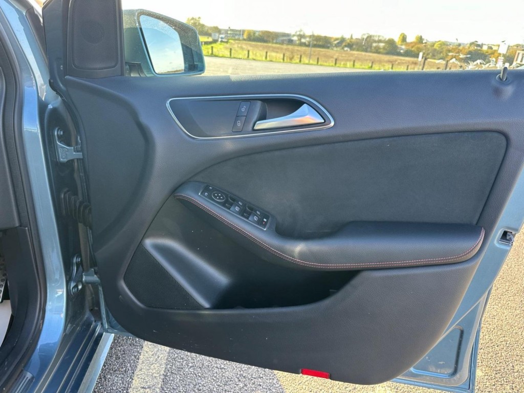 MERCEDES-BENZ B CLASS