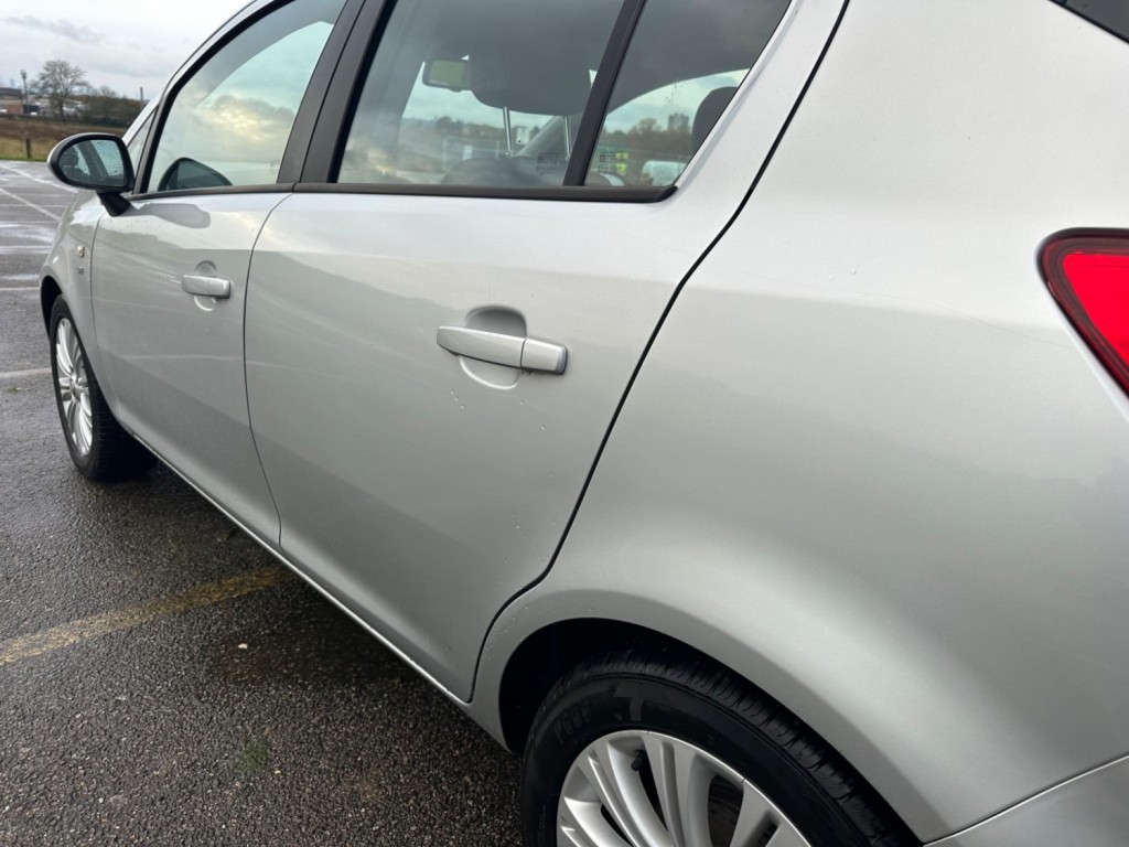 VAUXHALL CORSA