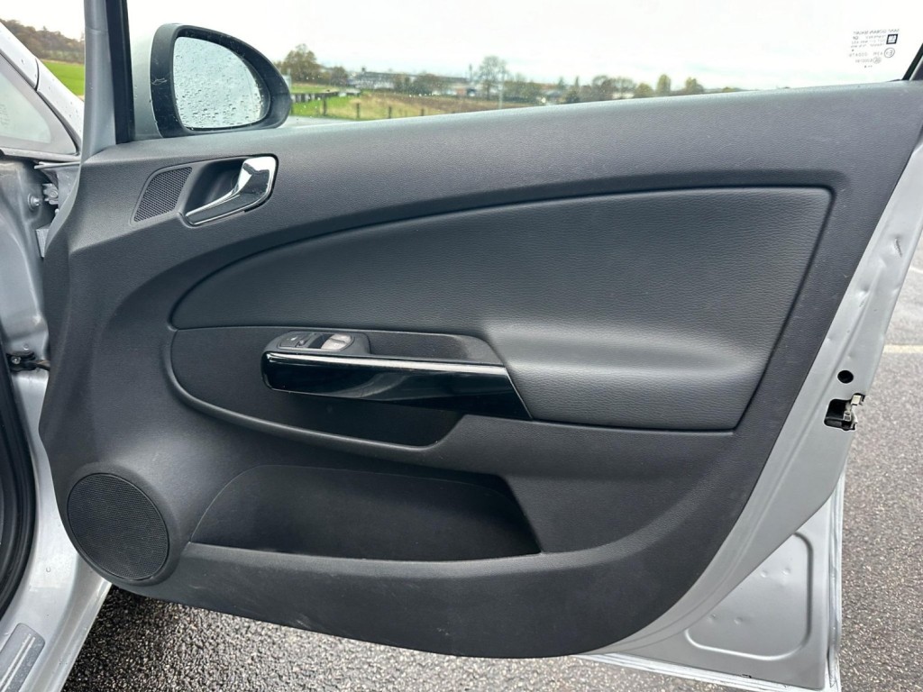 VAUXHALL CORSA