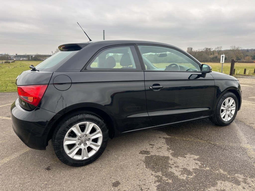 AUDI A1
