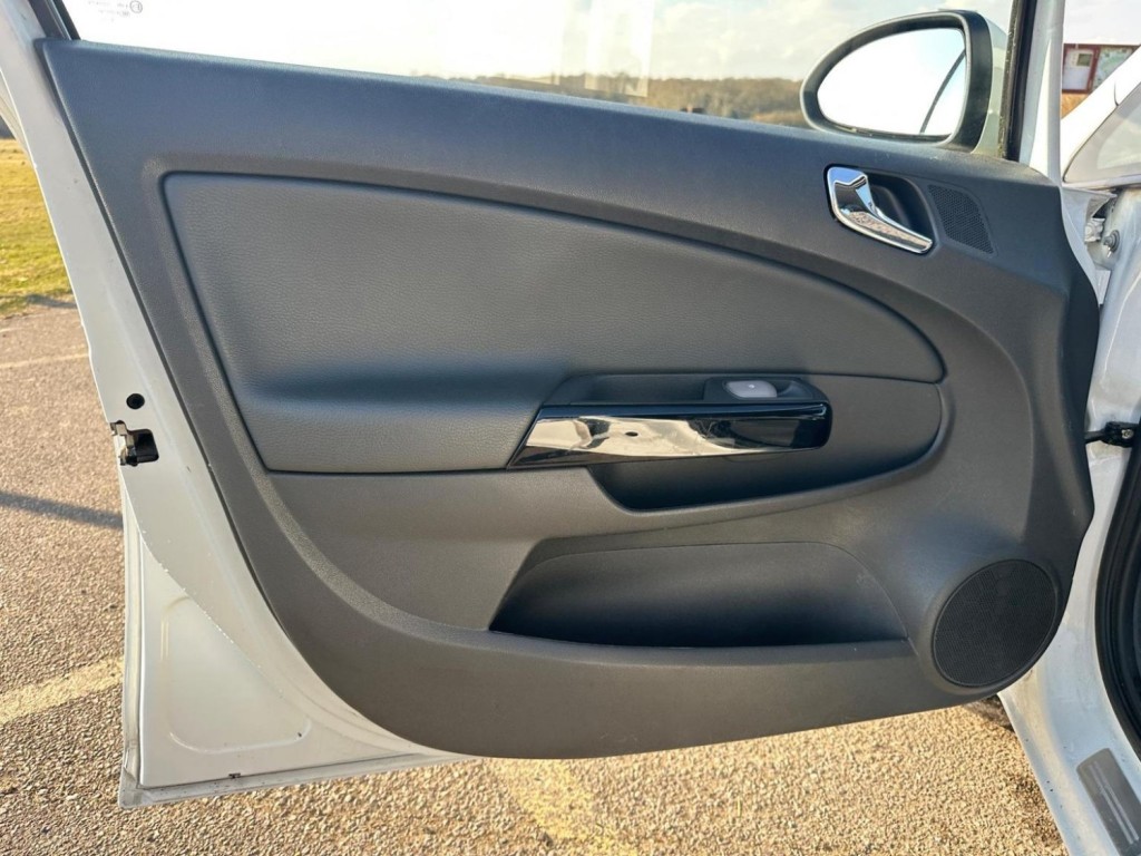 VAUXHALL CORSA