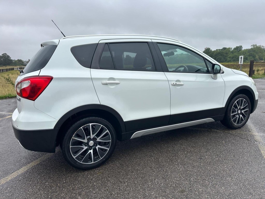 SUZUKI SX4 S-CROSS