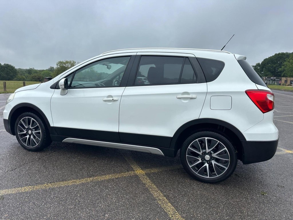 SUZUKI SX4 S-CROSS