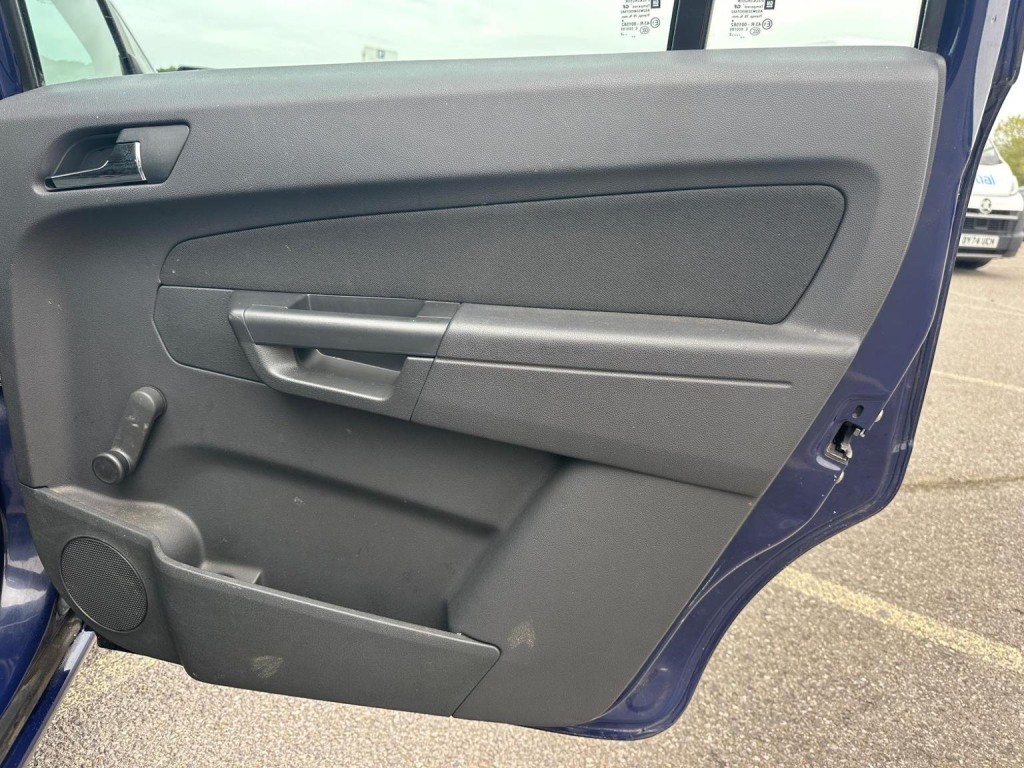 VAUXHALL ZAFIRA