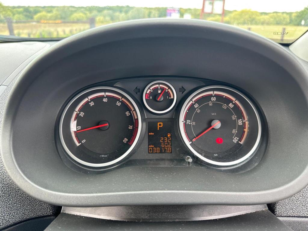 VAUXHALL CORSA