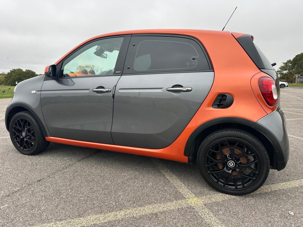 SMART FORFOUR