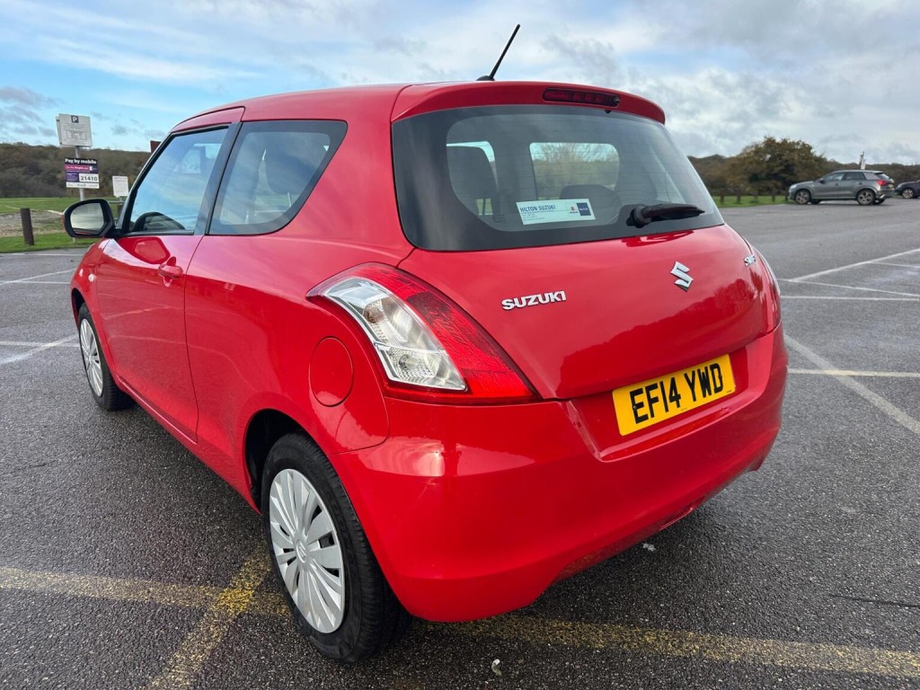 SUZUKI SWIFT
