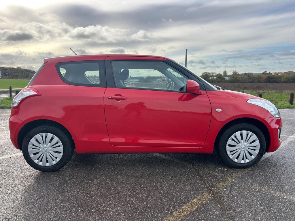 SUZUKI SWIFT