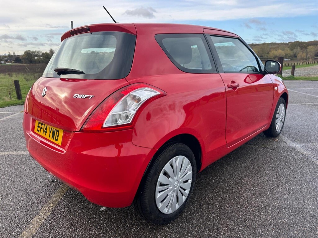 SUZUKI SWIFT