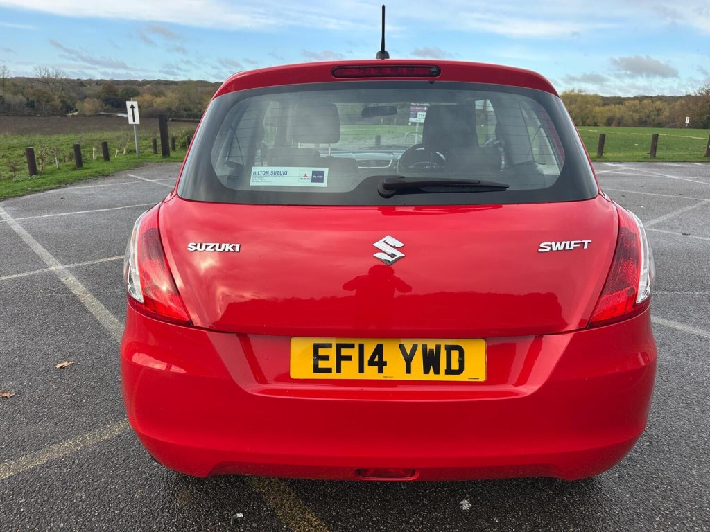 SUZUKI SWIFT