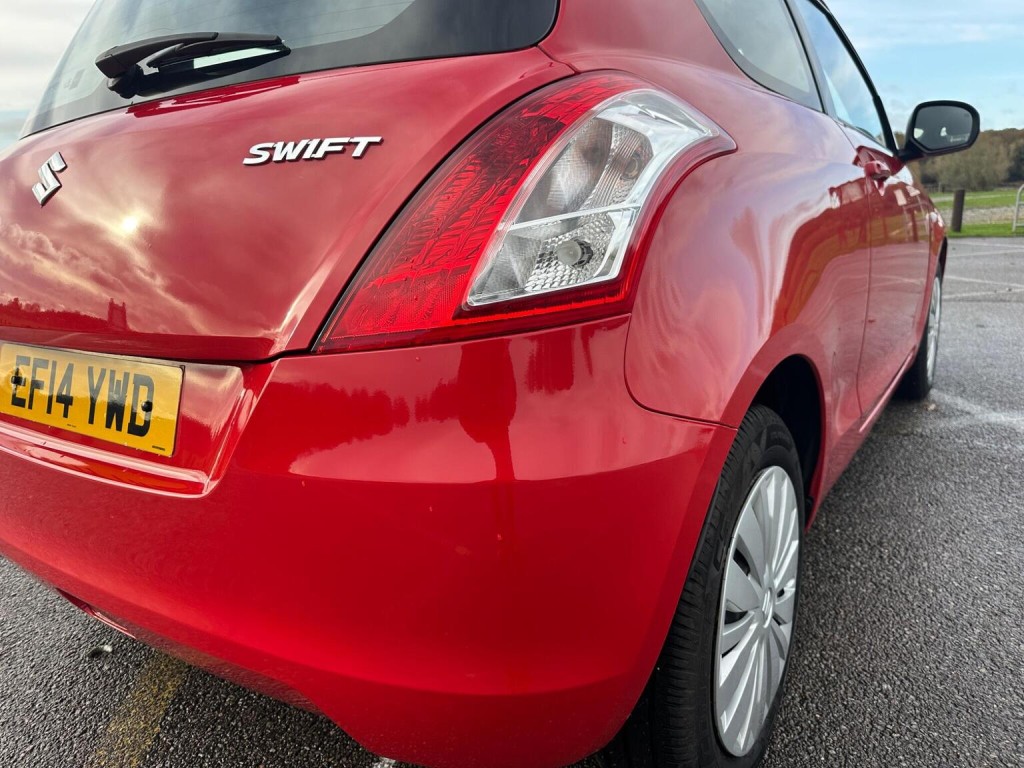 SUZUKI SWIFT