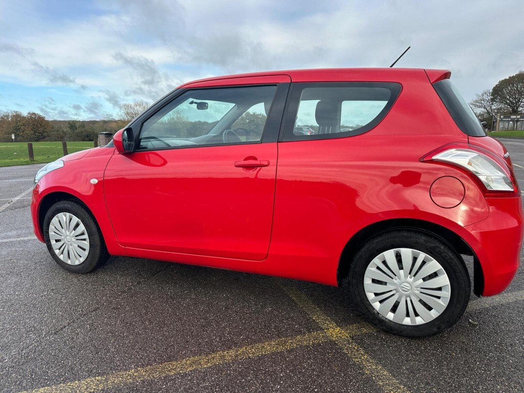 SUZUKI SWIFT