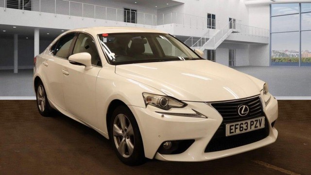 LEXUS IS 2.5 300h SE E-CVT Euro 5 (s/s) 4dr
