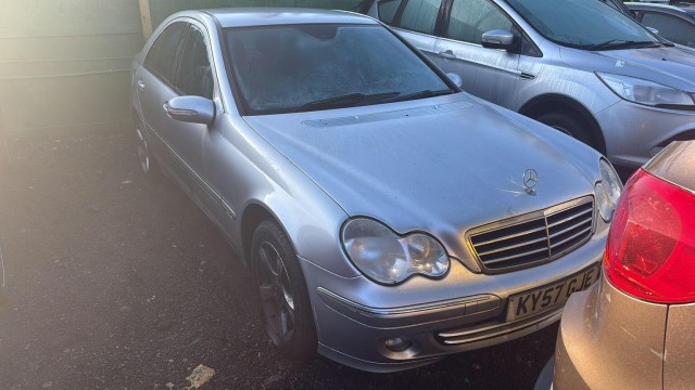 MERCEDES-BENZ C CLASS 1.8 C180 Kompressor Avantgarde SE 4dr