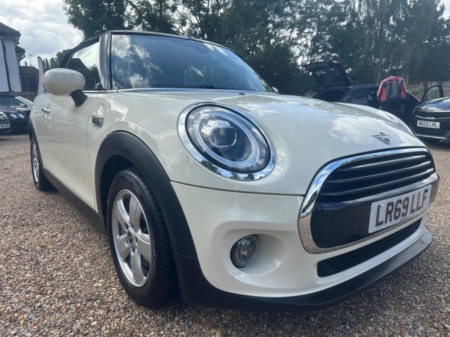 MINI CONVERTIBLE 1.5 Cooper Classic Steptronic Euro 6 (s/s) 2dr (2019/69)