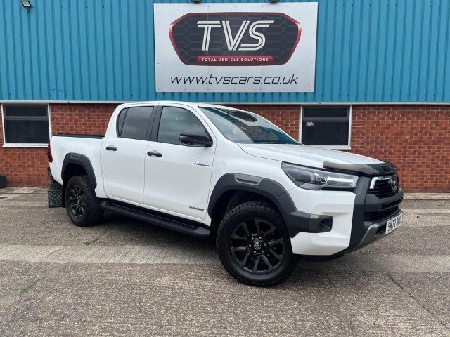 TOYOTA HILUX