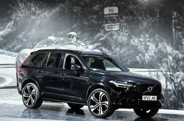 VOLVO XC90
