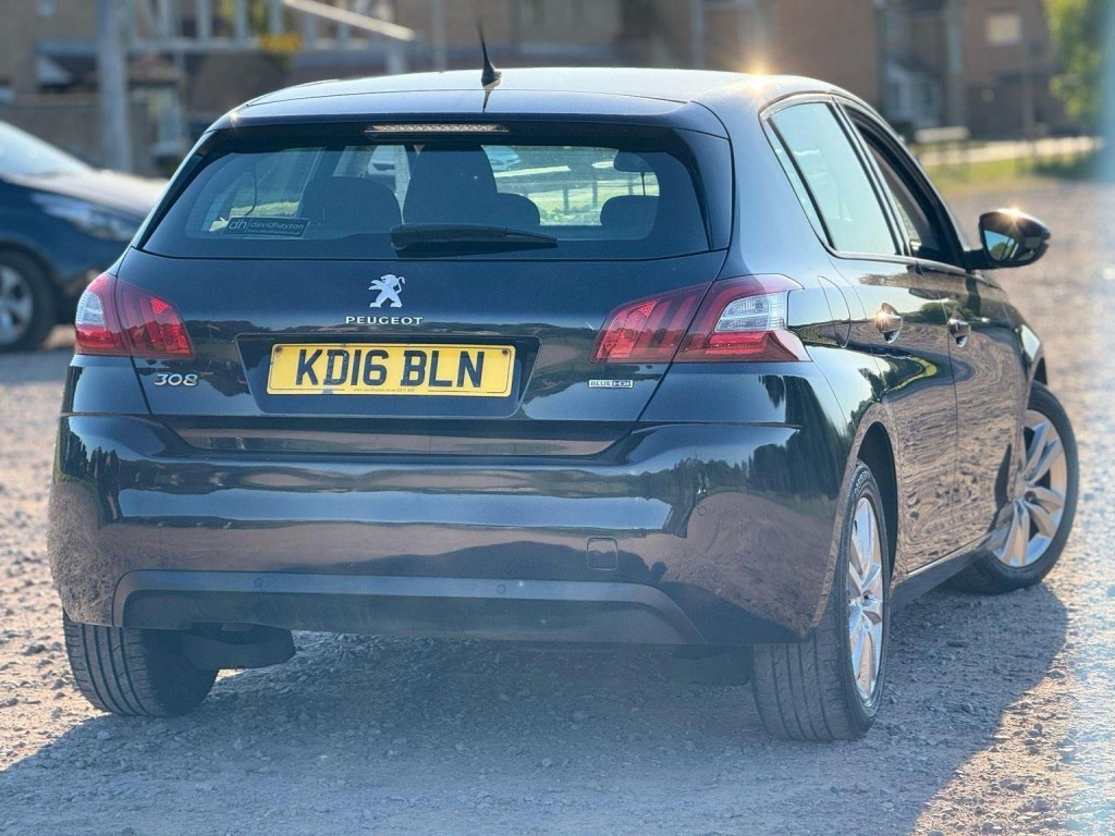 PEUGEOT 308