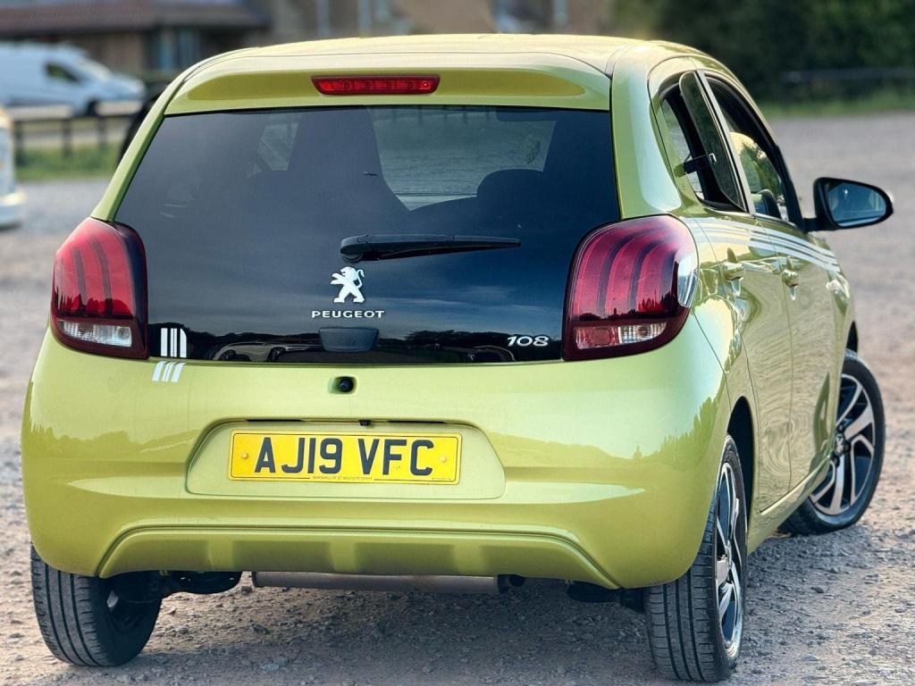 PEUGEOT 108