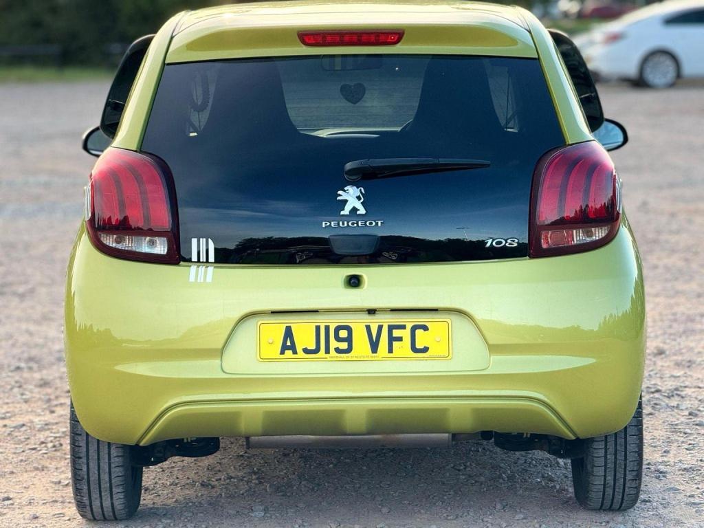 PEUGEOT 108