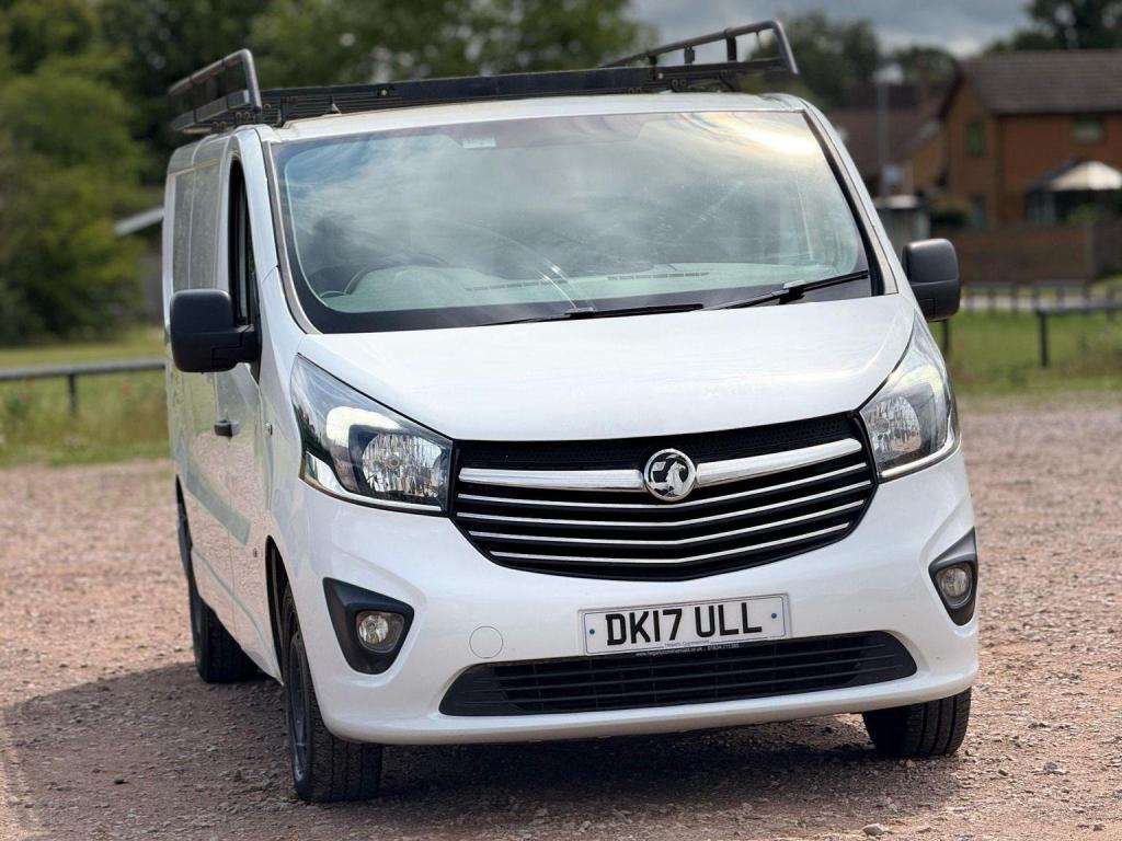 VAUXHALL VIVARO