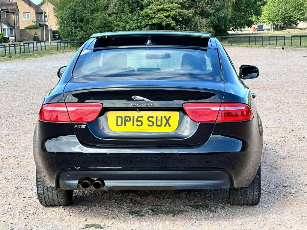 JAGUAR XE