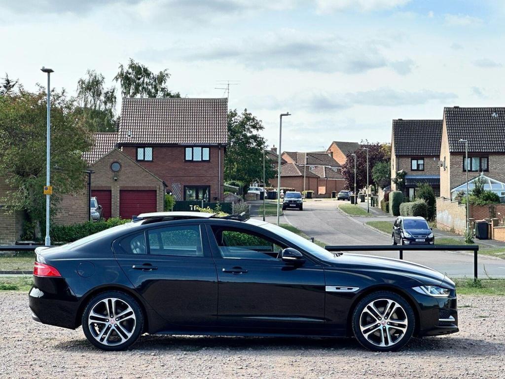 JAGUAR XE