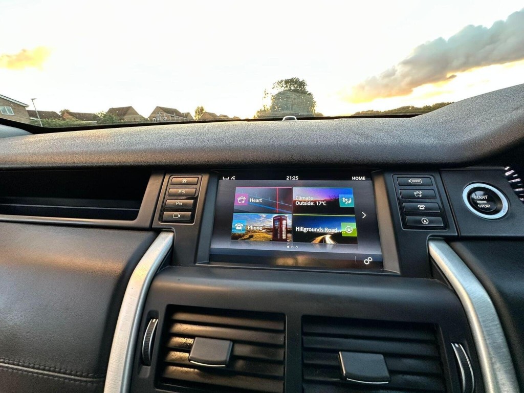 LAND ROVER DISCOVERY SPORT