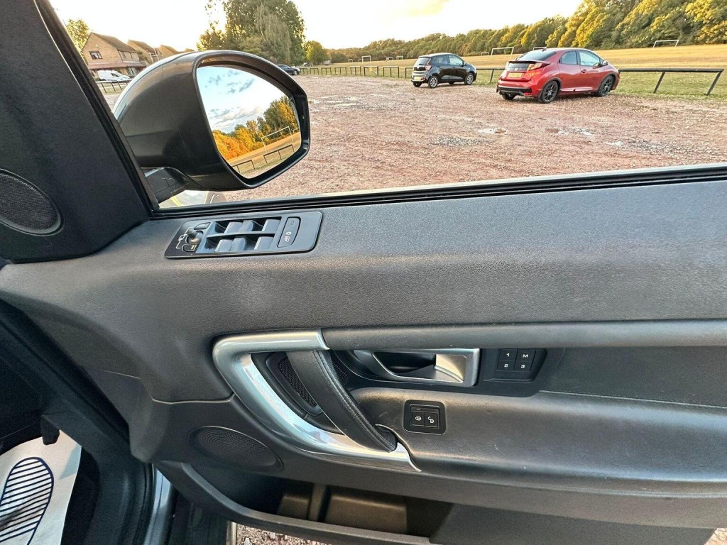 LAND ROVER DISCOVERY SPORT