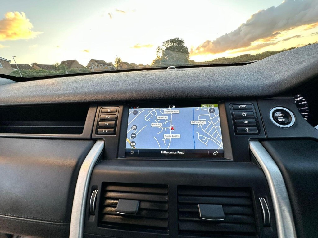 LAND ROVER DISCOVERY SPORT