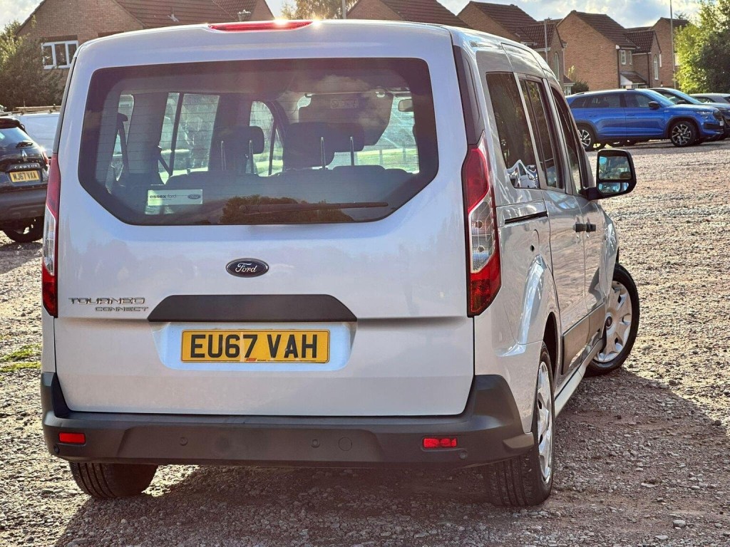 FORD GRAND TOURNEO CONNECT