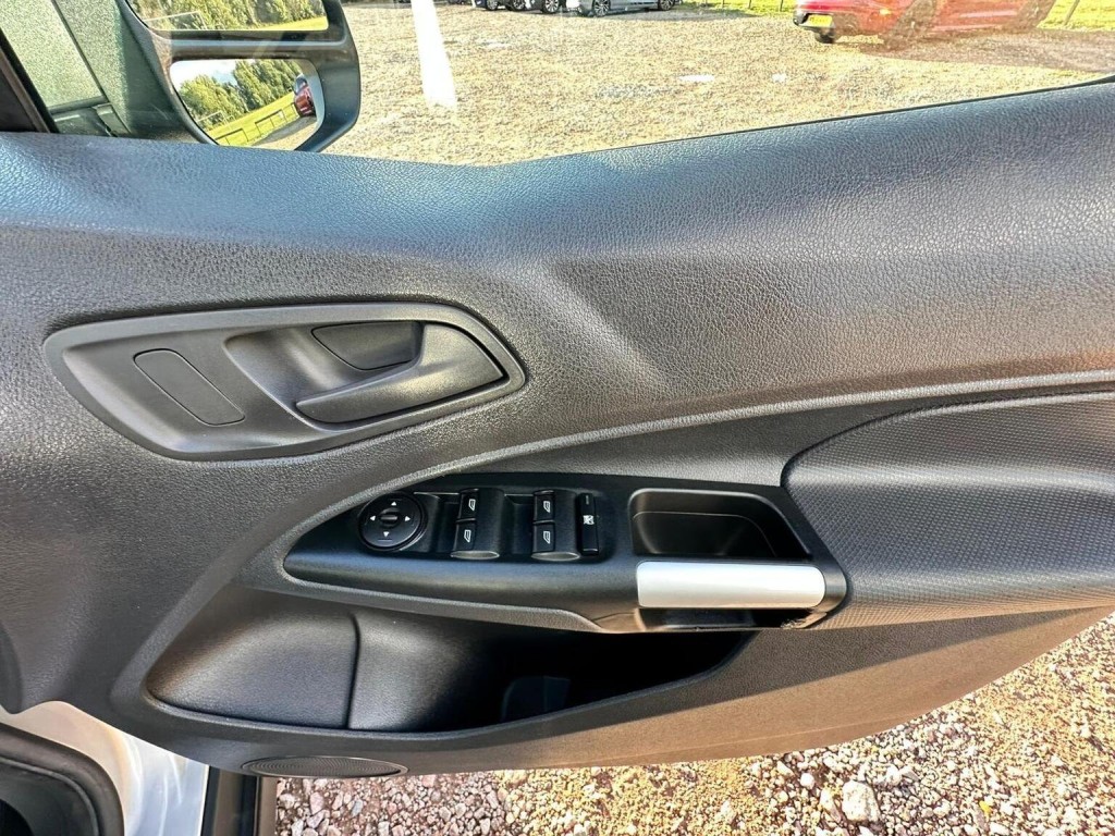 FORD GRAND TOURNEO CONNECT