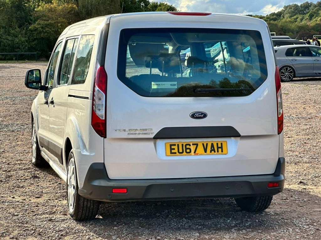 FORD GRAND TOURNEO CONNECT