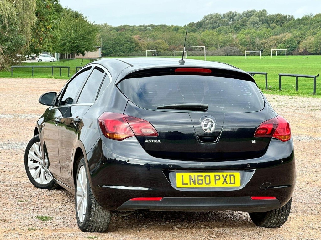 VAUXHALL ASTRA