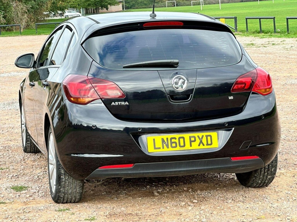 VAUXHALL ASTRA